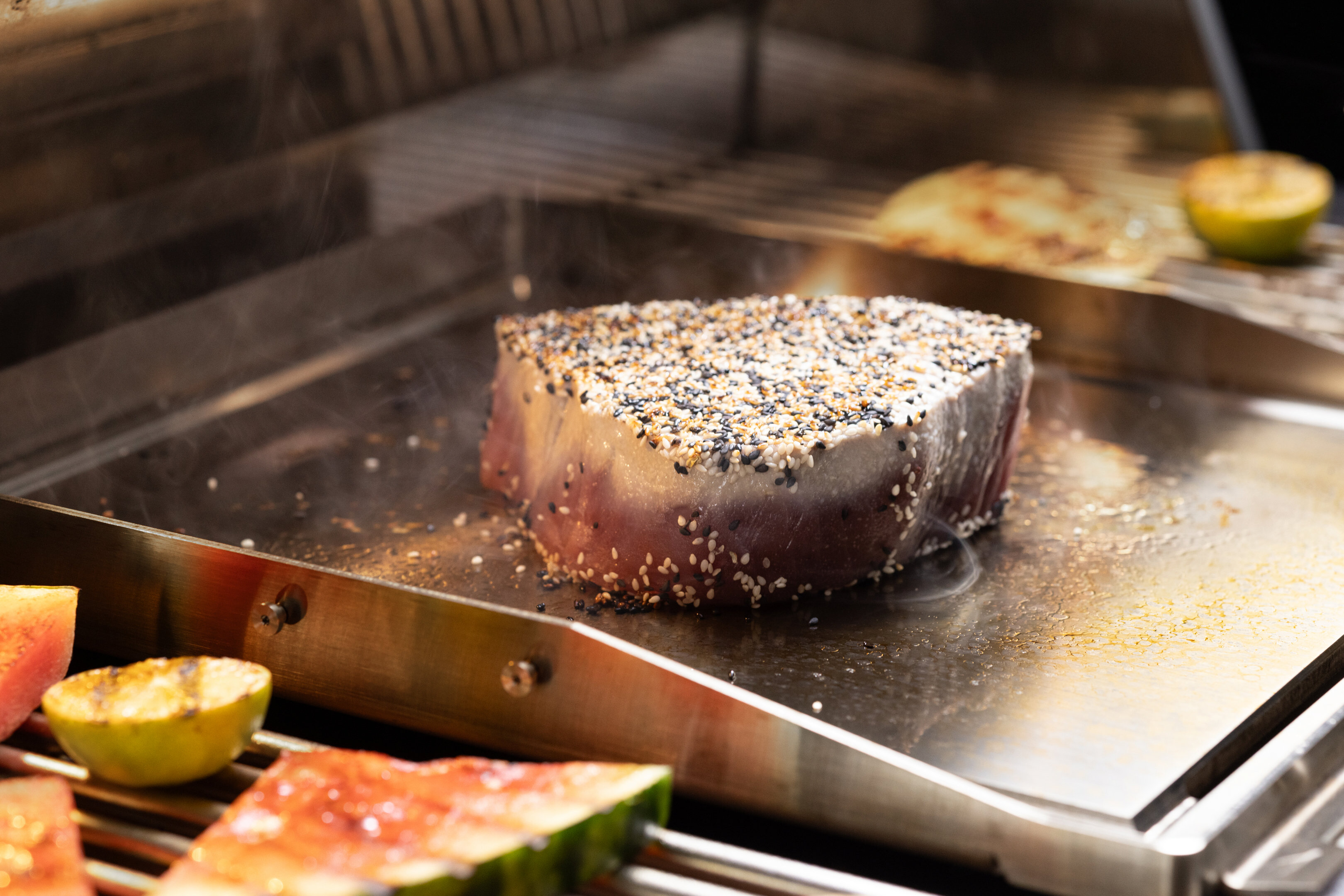 Thunfischsteak auf dem GQ4